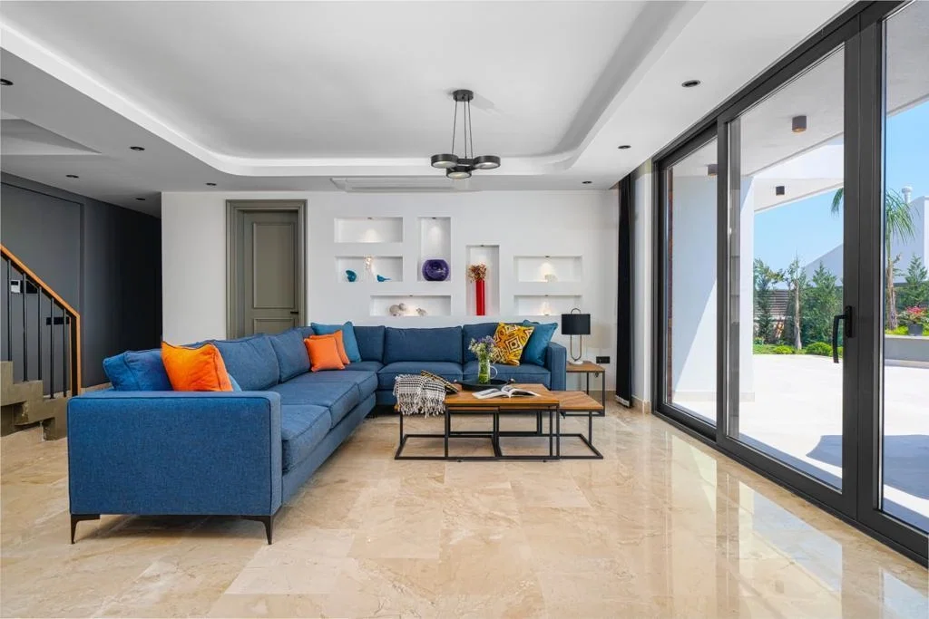 Kalkan’da Deniz Manzaralı, Isıtmalı Havuzlu, 5 Yatak Odalı, Lüks Villa