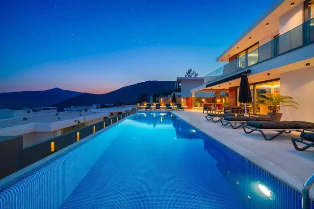 Kalkan’da jakuzili kiralık villa, fotoğraf 2