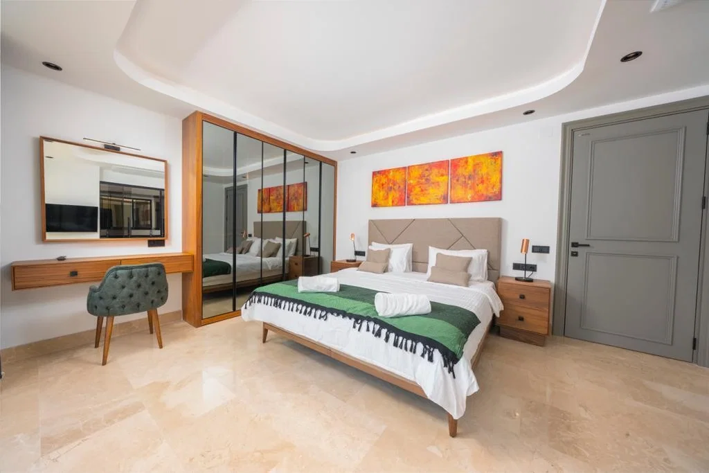 Kalkan’da Deniz Manzaralı, Isıtmalı Havuzlu, 5 Yatak Odalı, Lüks Villa