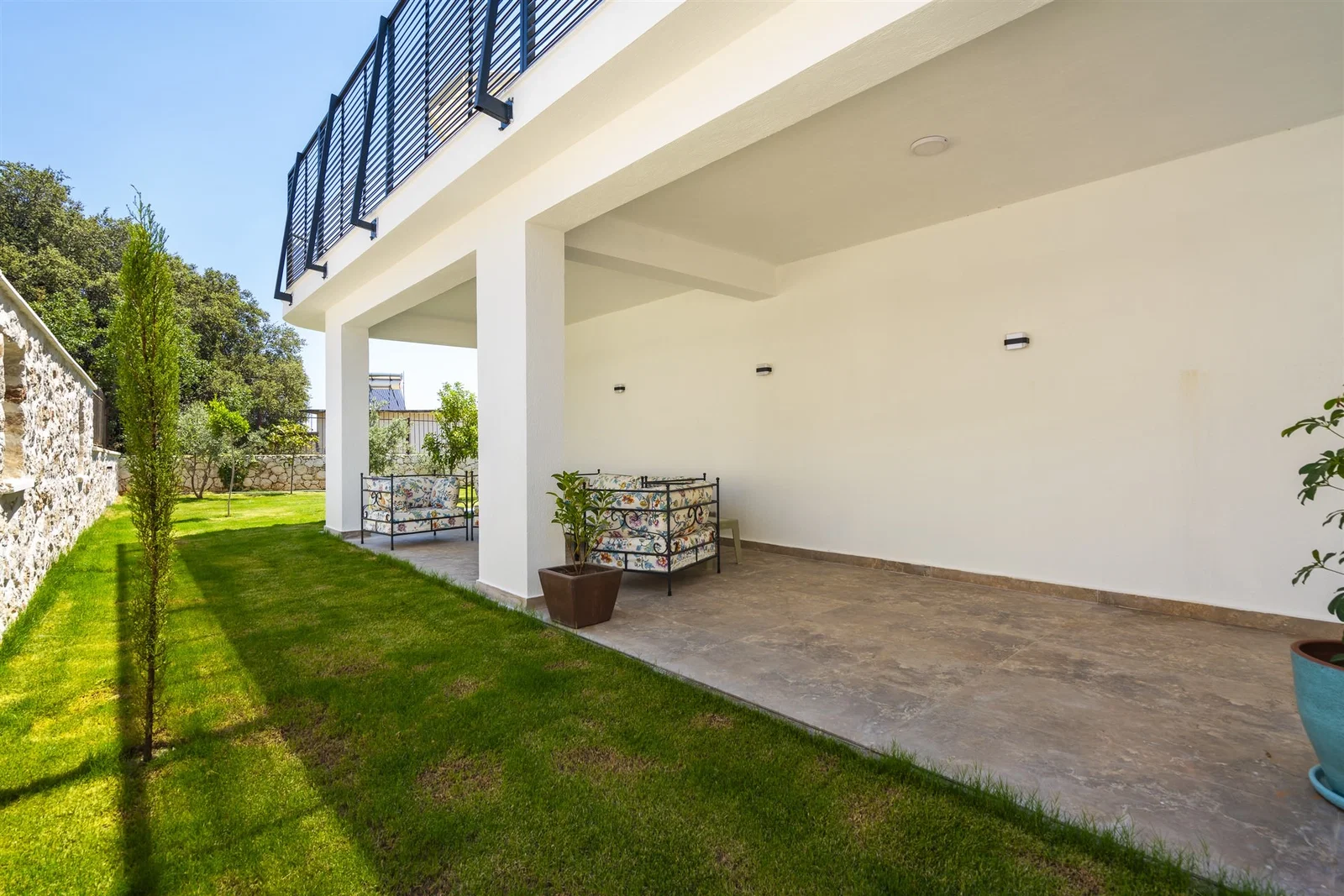 Kalkan’da Merkeze Yakın, Çocuk Havuzlu, 4 Yatak Odalı, Lüks Villa