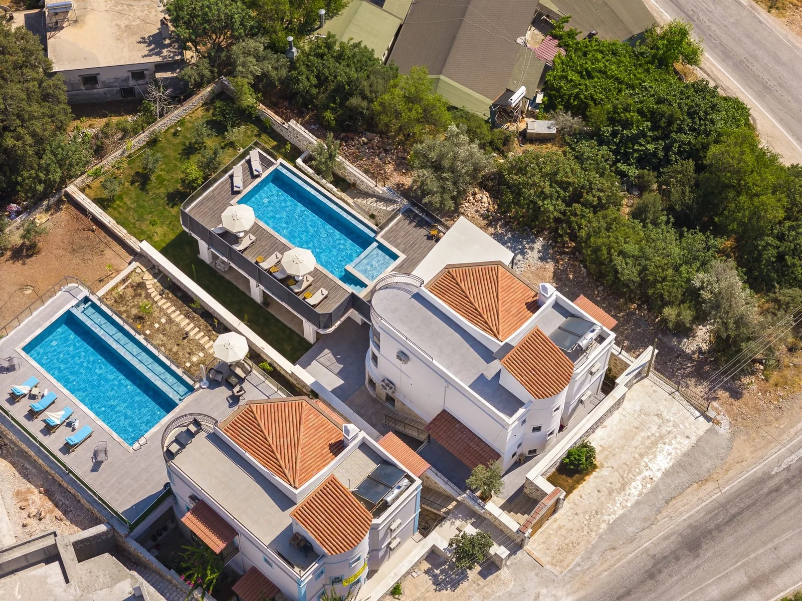 Kalkan’da Merkeze Yakın, Çocuk Havuzlu, 4 Yatak Odalı, Lüks Villa