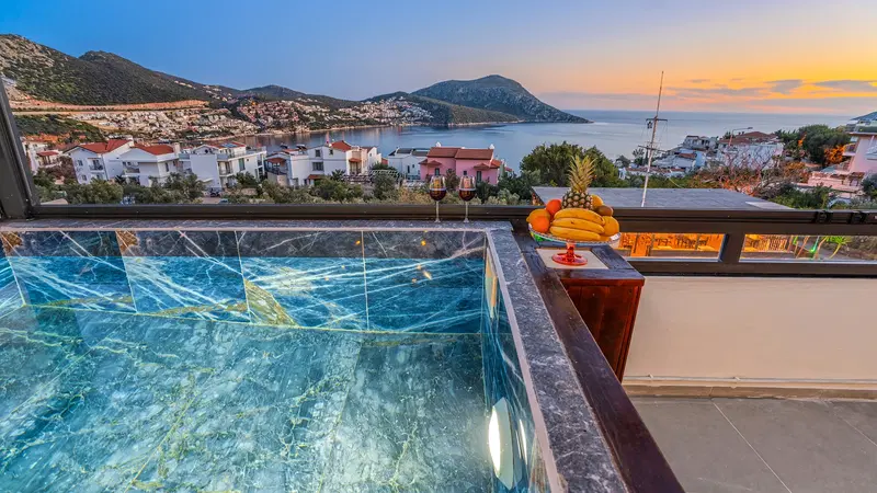 Kalkan’da ısıtmalı havuzlu kiralık villa, fotoğraf 2