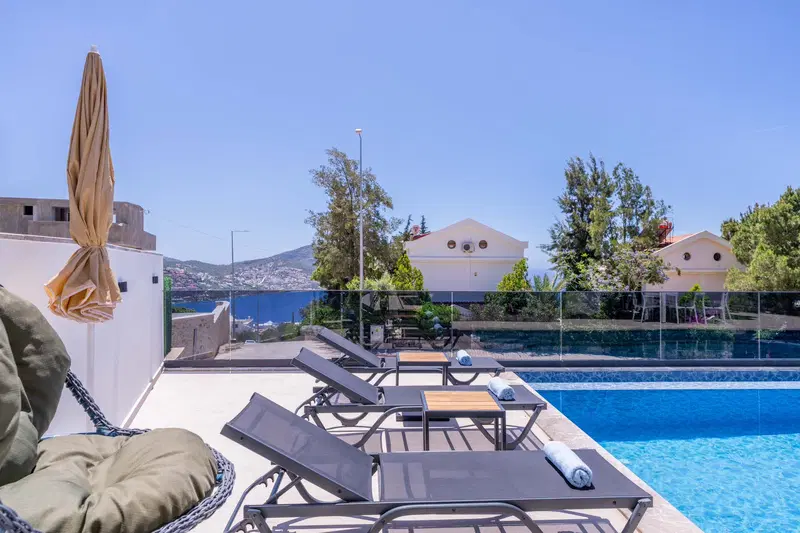 Kalkan’da deniz manzaralı kiralık villa, fotoğraf 2