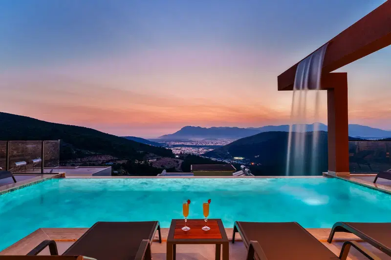 Kalkan’da ısıtmalı havuzlu kiralık villa, fotoğraf 14