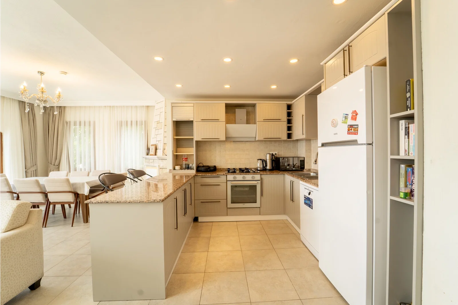 Kalkan’da Deniz Manzaralı, Özel Havuzlu, 4 Yatak Odalı, Kiralık Villa
