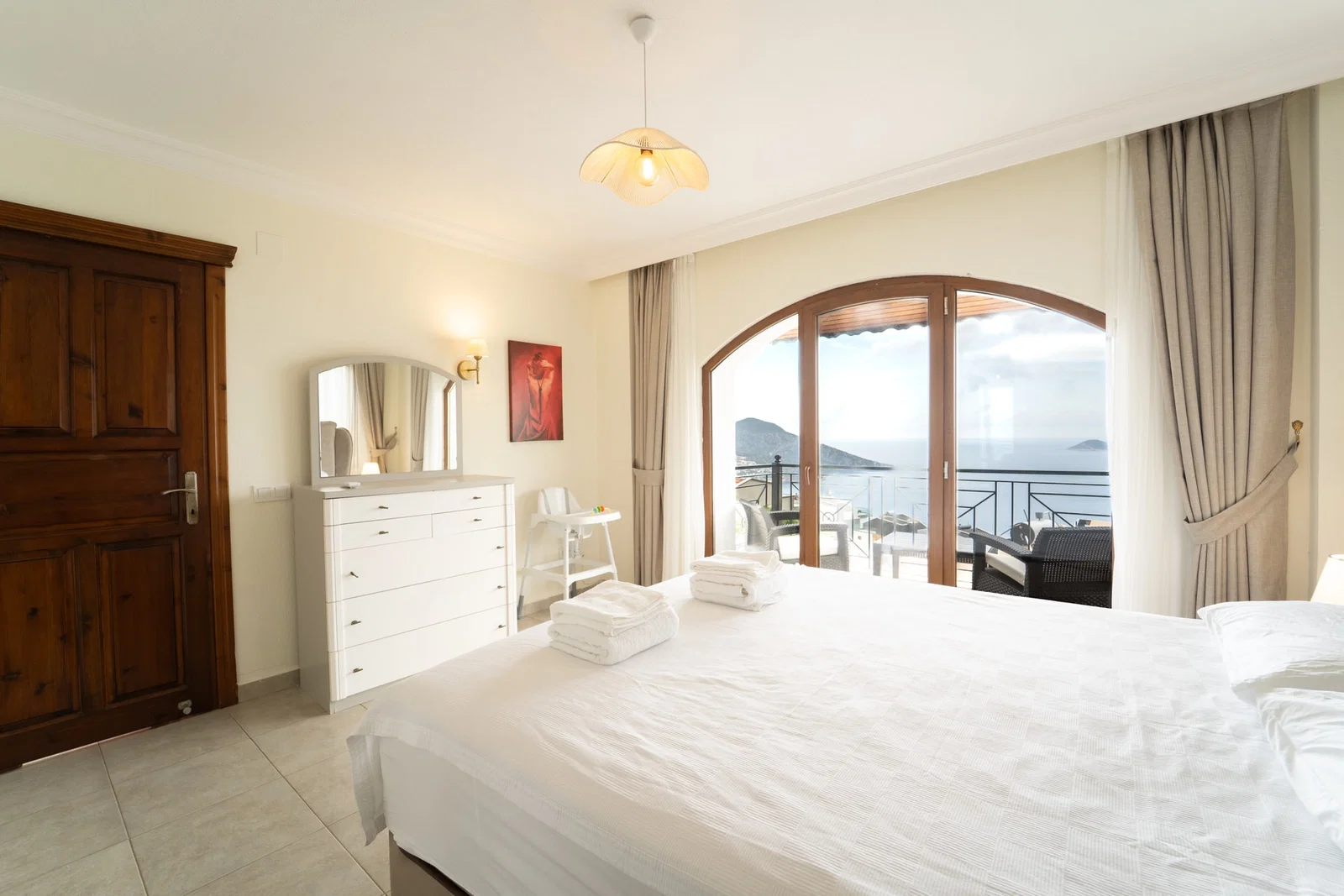 Kalkan’da Deniz Manzaralı, Özel Havuzlu, 4 Yatak Odalı, Kiralık Villa