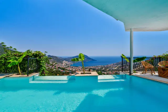 Kalkan’da deniz manzaralı kiralık villa, fotoğraf 2