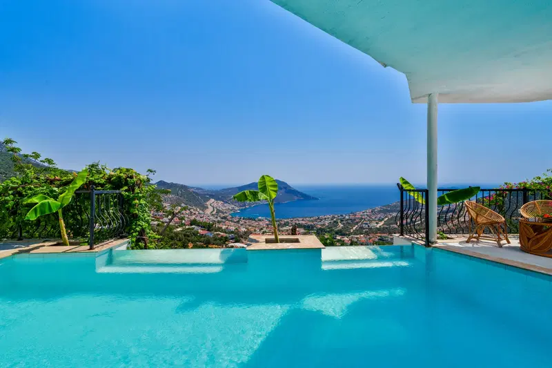 Kalkan’da deniz manzaralı kiralık villa, fotoğraf 2