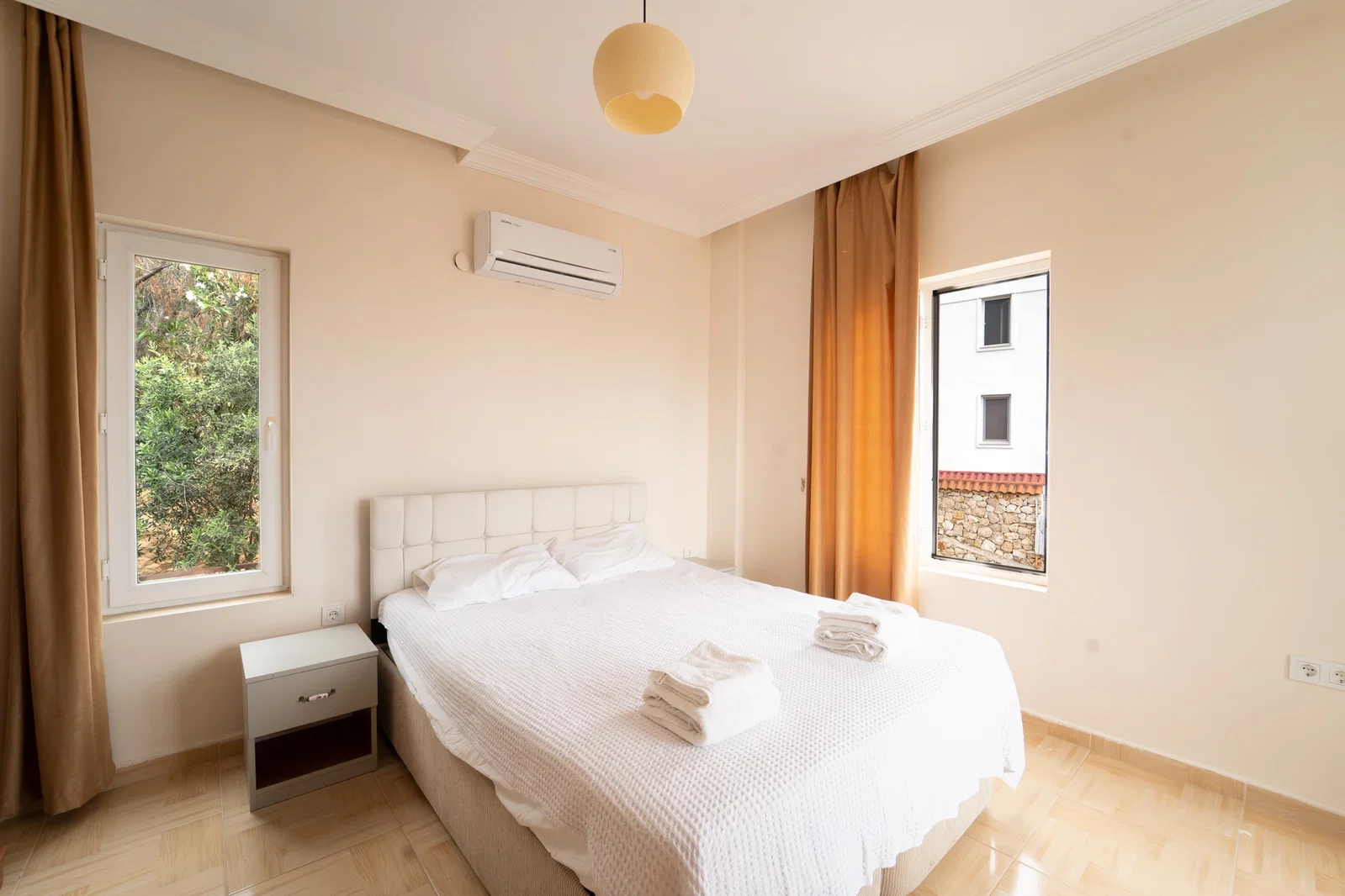 Kalkan’da Merkeze Yakın, Özel Havuzlu, 12 Kişilik, Ekonomik Villa
