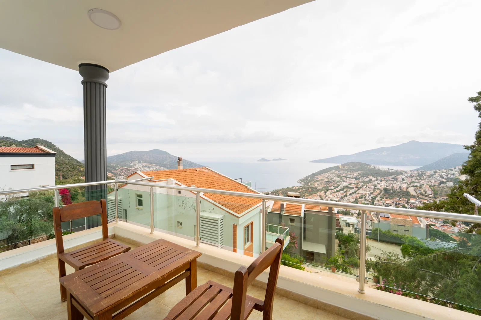 Kalkan’da Merkeze Yakın, Özel Havuzlu, 12 Kişilik, Ekonomik Villa