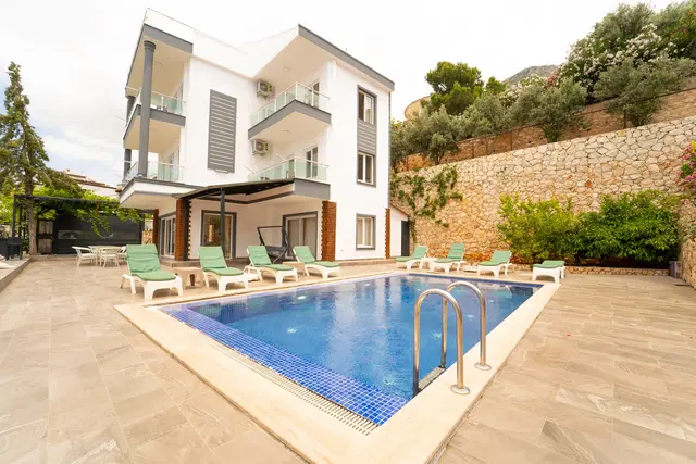 Kalkan’da denize yakın kiralık villa, fotoğraf 3