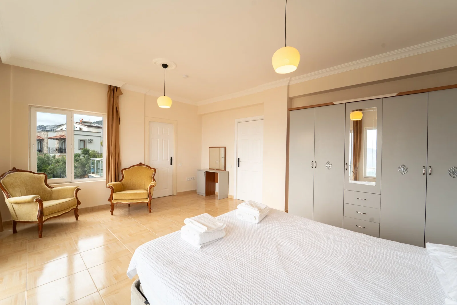 Kalkan’da Merkeze Yakın, Özel Havuzlu, 12 Kişilik, Ekonomik Villa