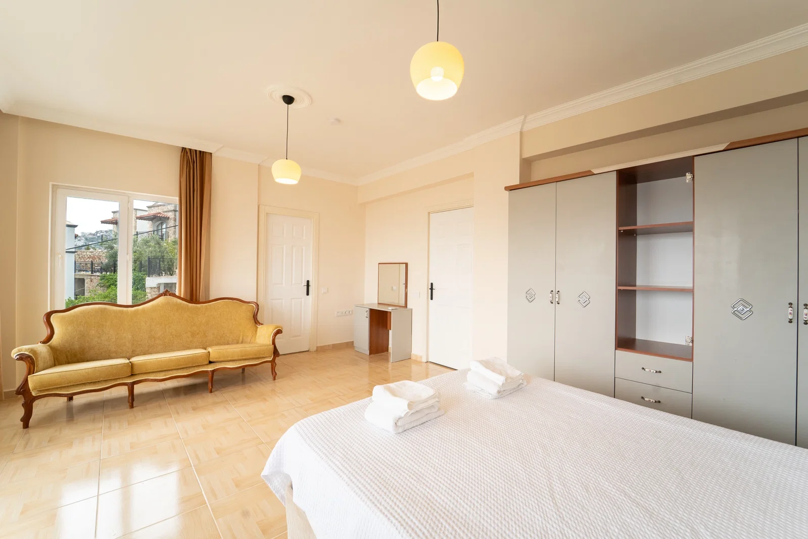 Kalkan’da Merkeze Yakın, Özel Havuzlu, 12 Kişilik, Ekonomik Villa