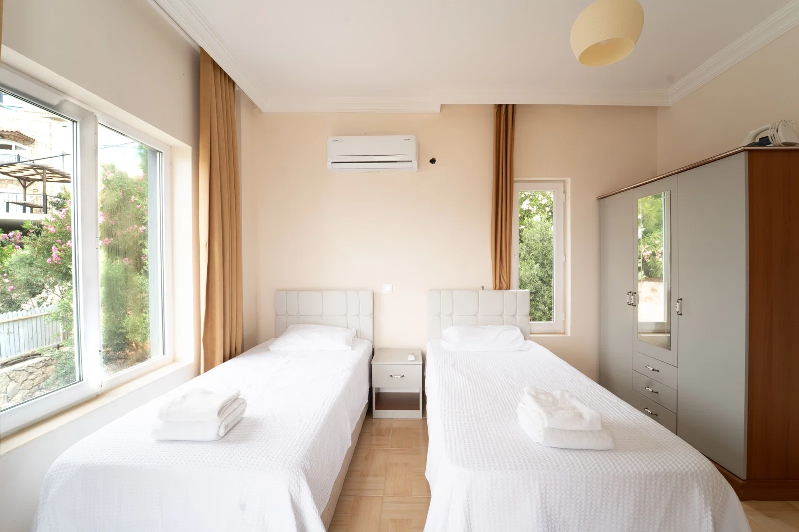 Kalkan’da Merkeze Yakın, Özel Havuzlu, 12 Kişilik, Ekonomik Villa