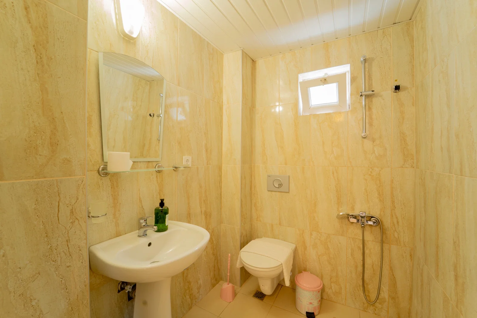 Kalkan’da Merkeze Yakın, Özel Havuzlu, 12 Kişilik, Ekonomik Villa