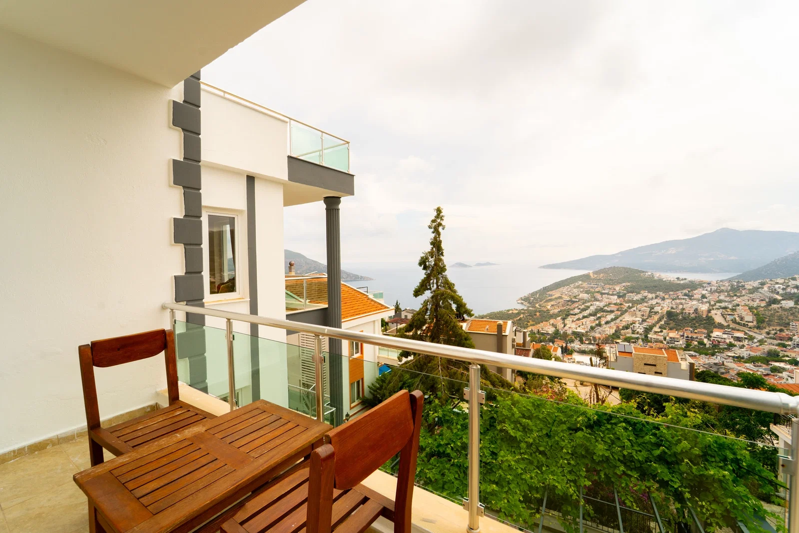 Kalkan’da Merkeze Yakın, Özel Havuzlu, 12 Kişilik, Ekonomik Villa