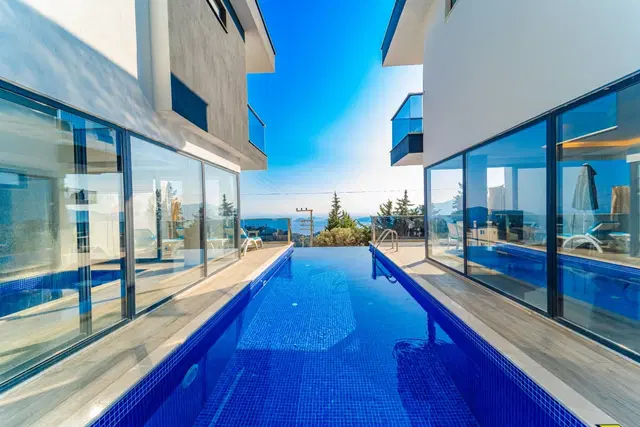 Kalkan’da ısıtmalı havuzlu kiralık villa, fotoğraf 2