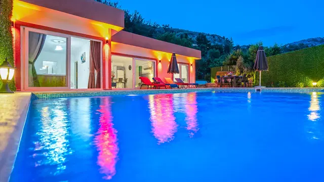 Kalkan’da jakuzili kiralık villa, fotoğraf 2
