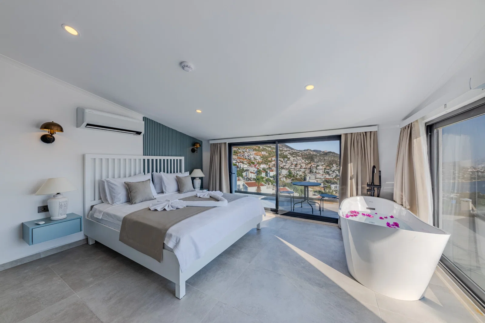 Kalkan’da bahçeli kiralık villa, fotoğraf 30