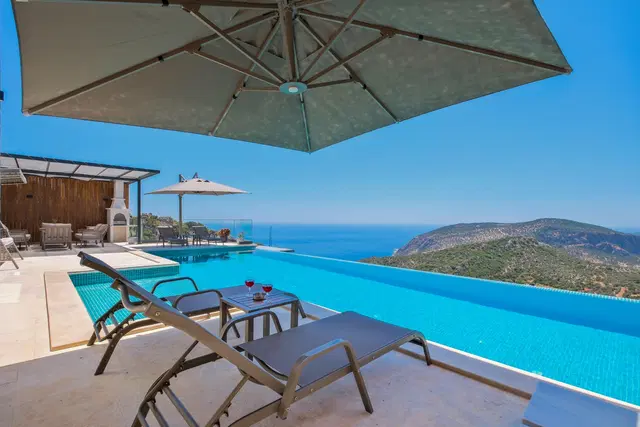 Kalkan’da kapalı havuzlu kiralık villa, fotoğraf 5