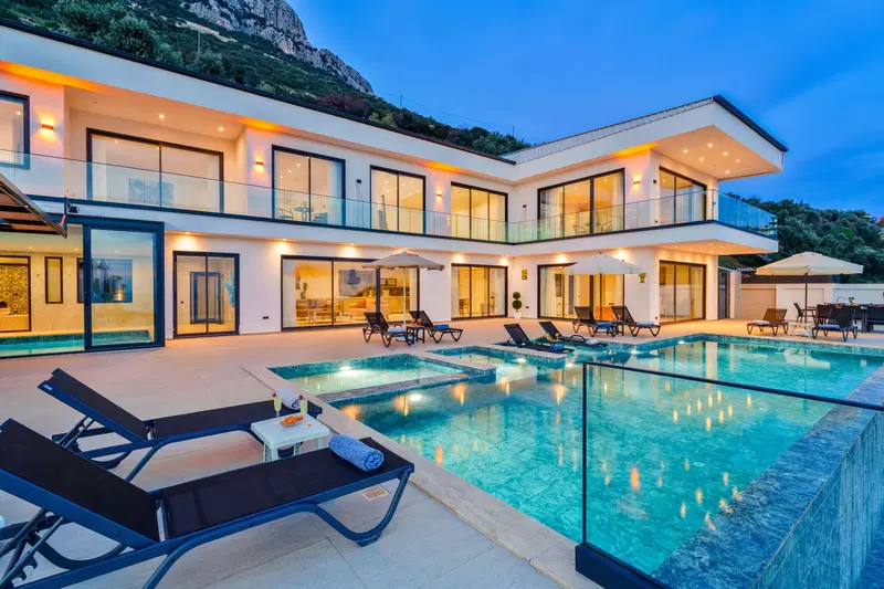 Kalkan’da ısıtmalı havuzlu kiralık villa, fotoğraf 14