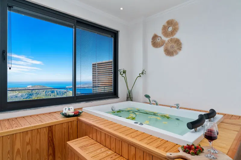 Kalkan’da ısıtmalı havuzlu kiralık villa, fotoğraf 38