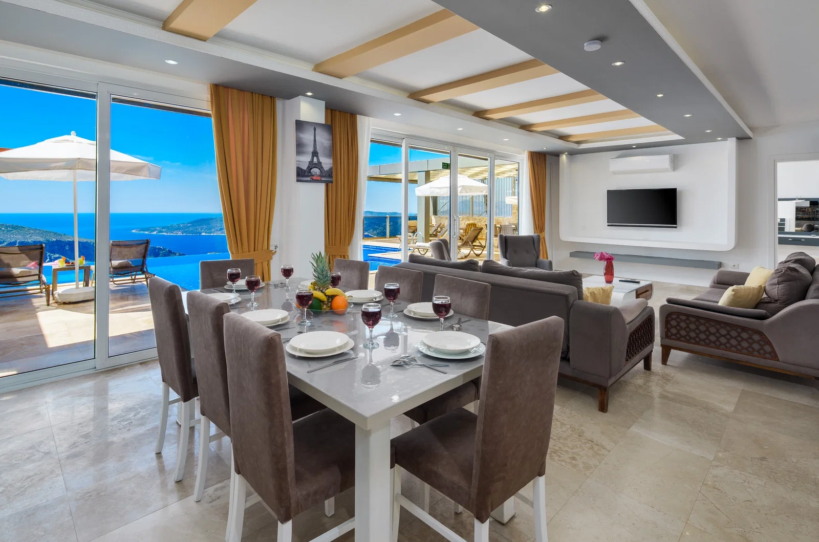 Kalkan’da Merkeze Yakın, Korunaklı Havuzlu, 8 Kişilik, Kiralık Villa