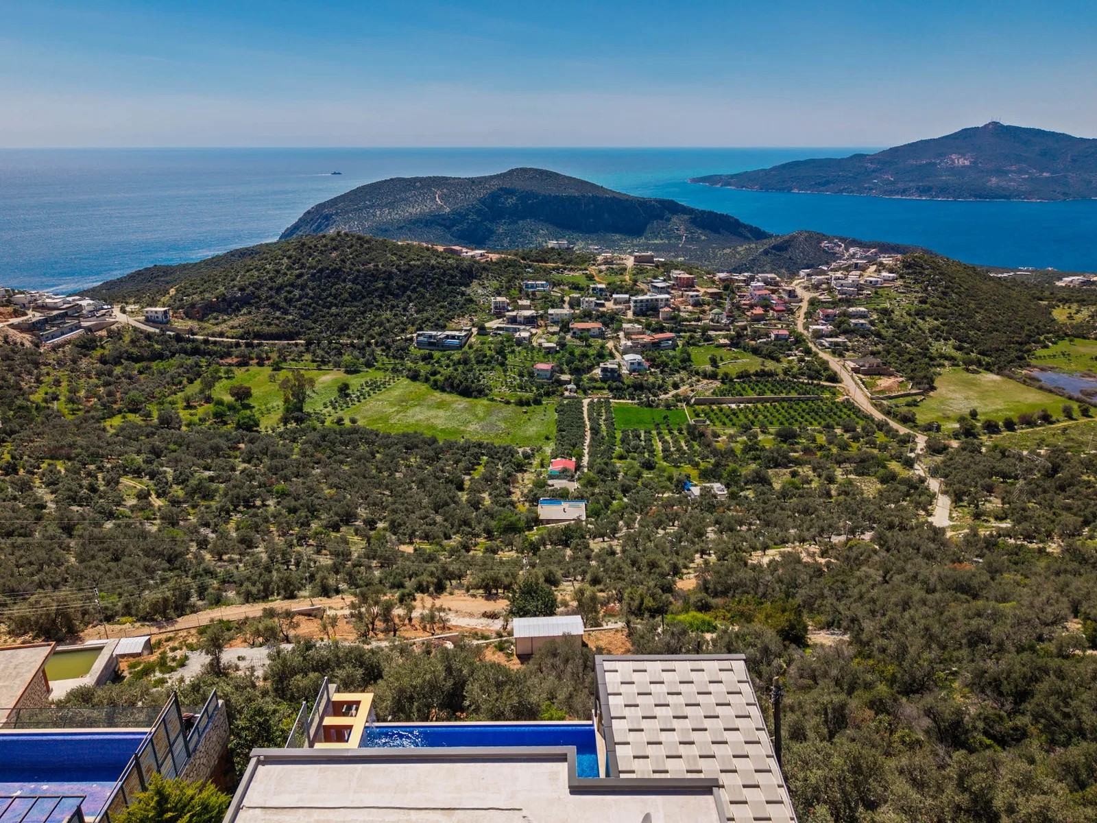 Kalkan’da Merkeze Yakın, Korunaklı Havuzlu, 8 Kişilik, Kiralık Villa