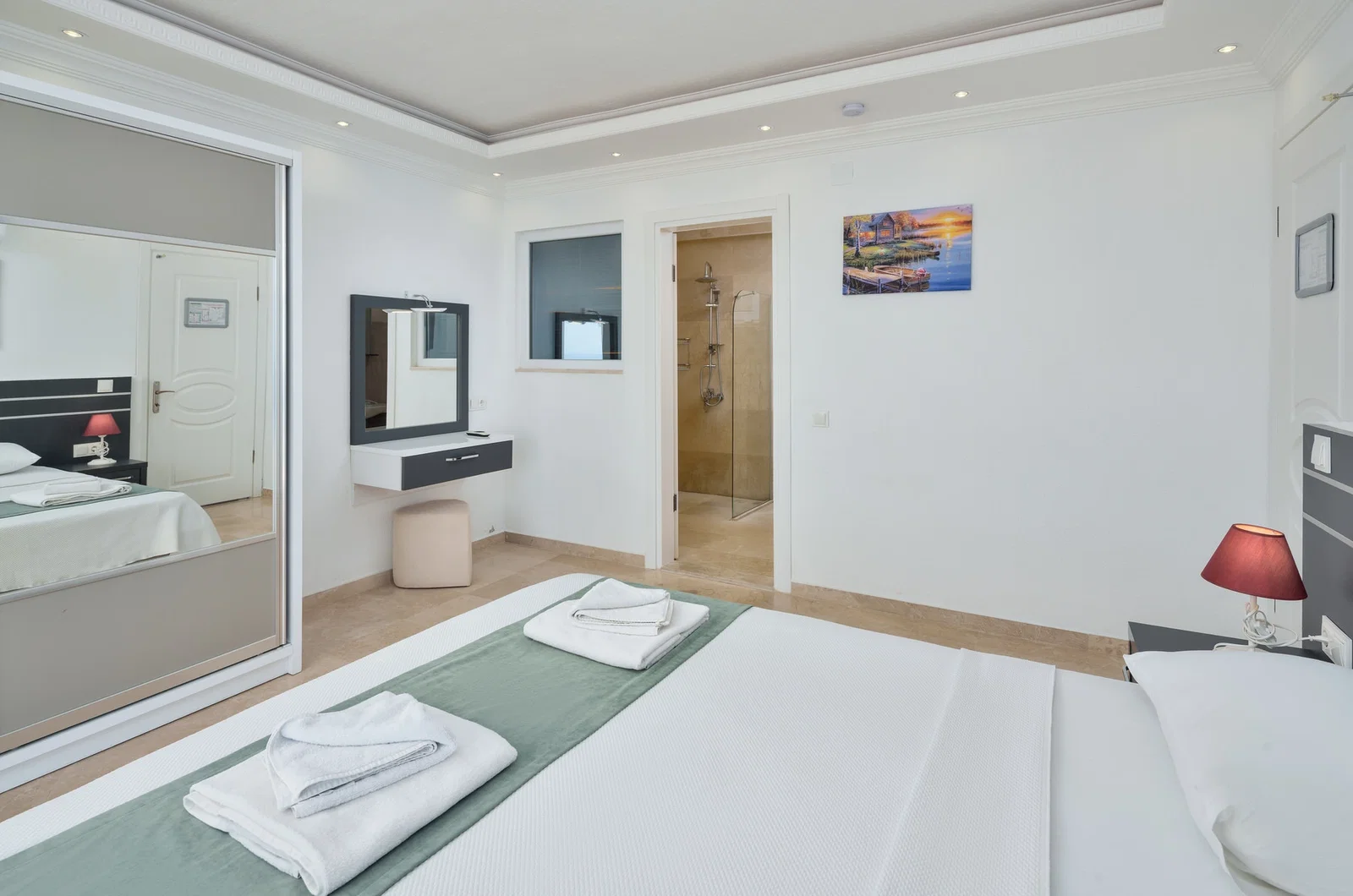 Kalkan’da Merkeze Yakın, Korunaklı Havuzlu, 8 Kişilik, Kiralık Villa
