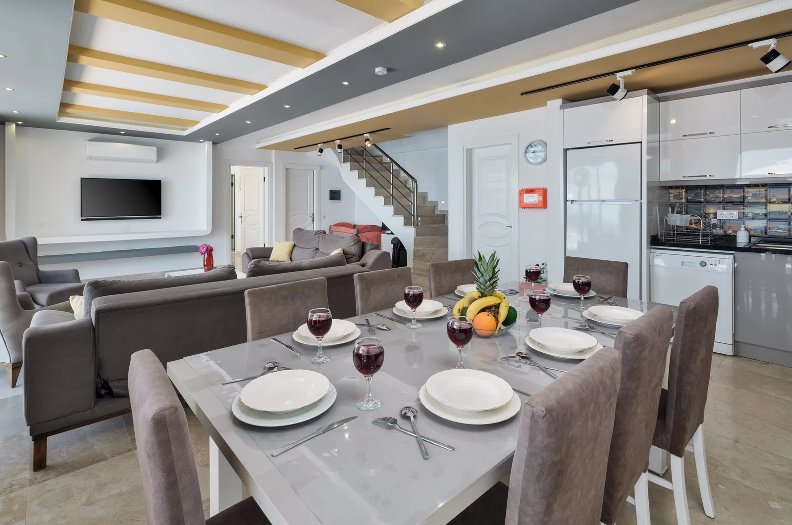 Kalkan’da Merkeze Yakın, Korunaklı Havuzlu, 8 Kişilik, Kiralık Villa