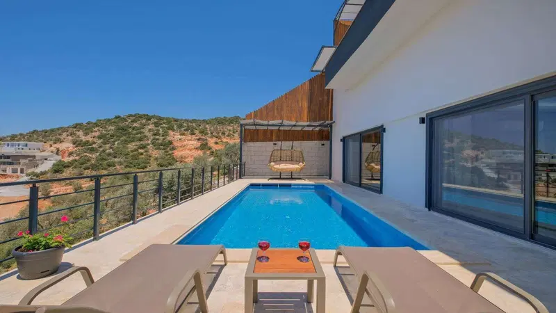 Kalkan’da deniz manzaralı kiralık villa, fotoğraf 2