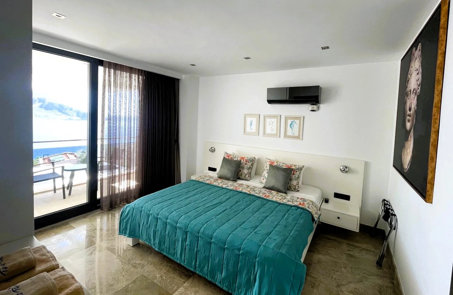 Kalkan’da Merkeze Yakın, Özel Havuzlu, 2 Yatak Odalı, Kiralık Villa