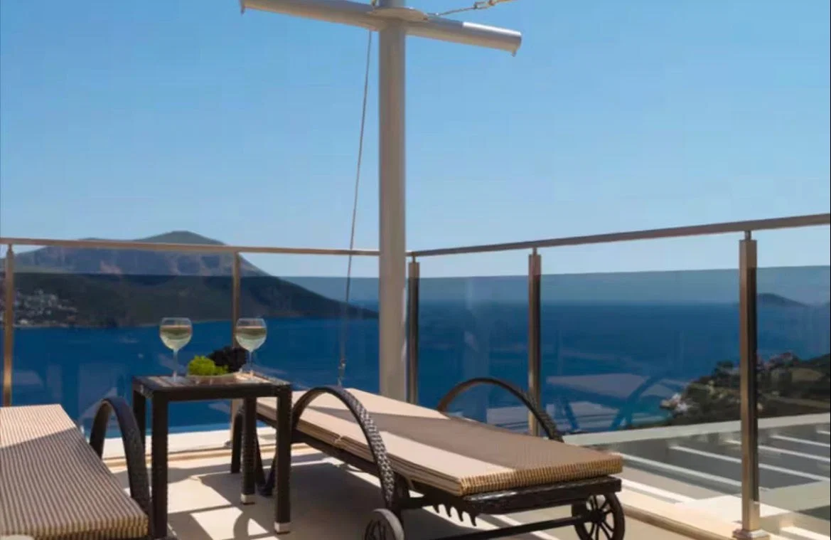 Kalkan’da Merkeze Yakın, Özel Havuzlu, 2 Yatak Odalı, Kiralık Villa