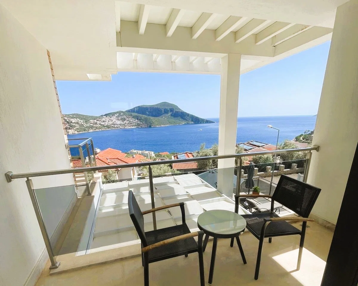 Kalkan’da Merkeze Yakın, Özel Havuzlu, 2 Yatak Odalı, Kiralık Villa
