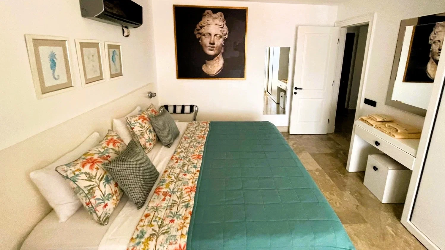 Kalkan’da Merkeze Yakın, Özel Havuzlu, 2 Yatak Odalı, Kiralık Villa