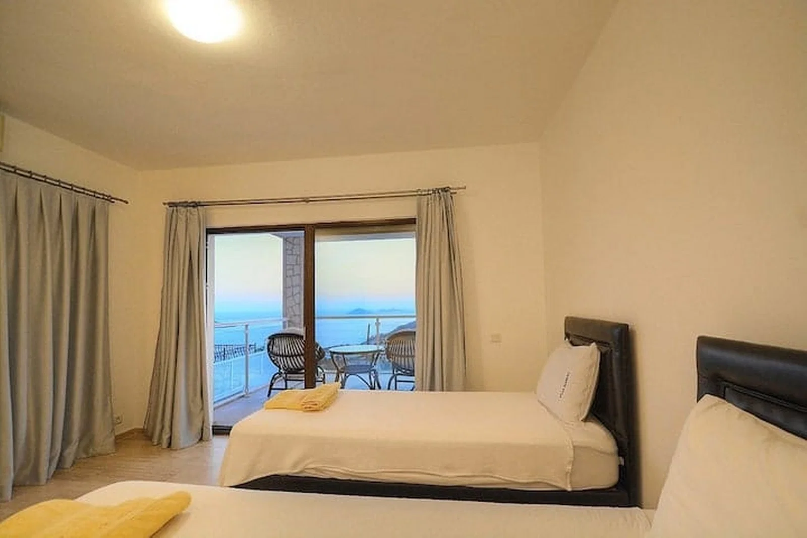 Kalkan’da Merkeze Yakın, Özel Havuzlu, 4 Yatak Odalı, Kiralık Villa