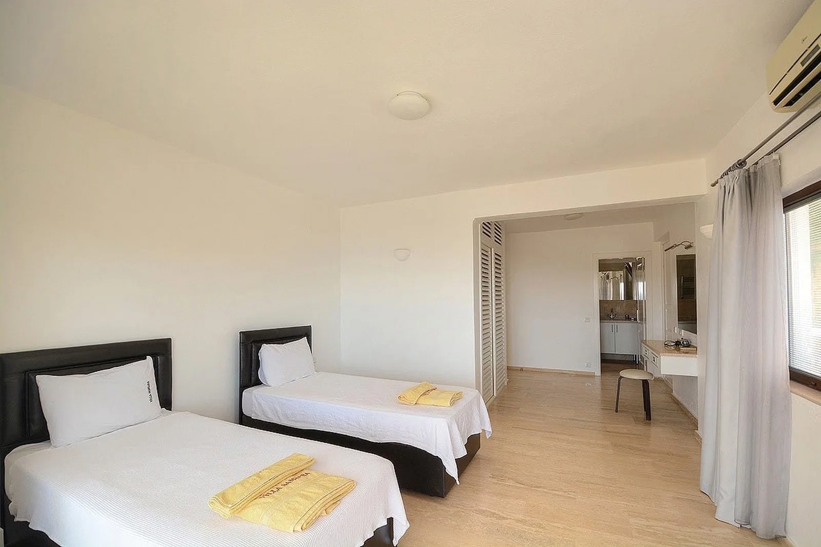 Kalkan’da Merkeze Yakın, Özel Havuzlu, 4 Yatak Odalı, Kiralık Villa