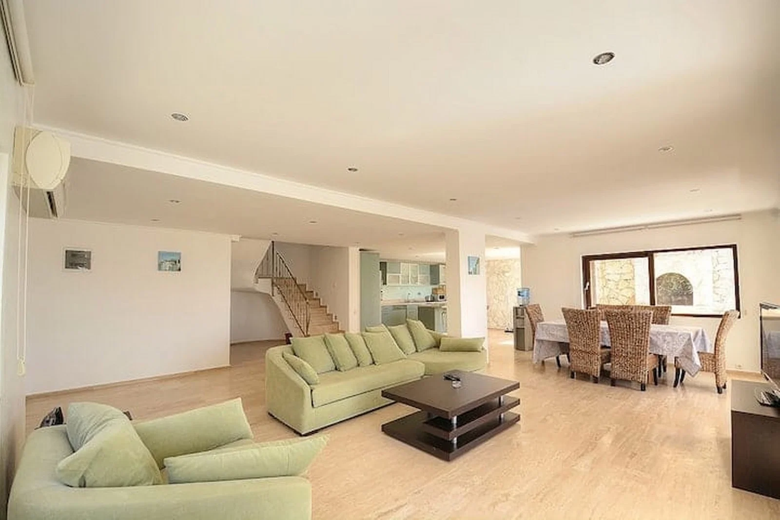 Kalkan’da Merkeze Yakın, Özel Havuzlu, 4 Yatak Odalı, Kiralık Villa