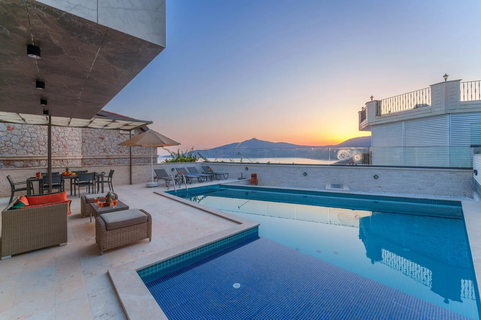 Kalkan’da kapalı havuzlu kiralık villa, fotoğraf 7