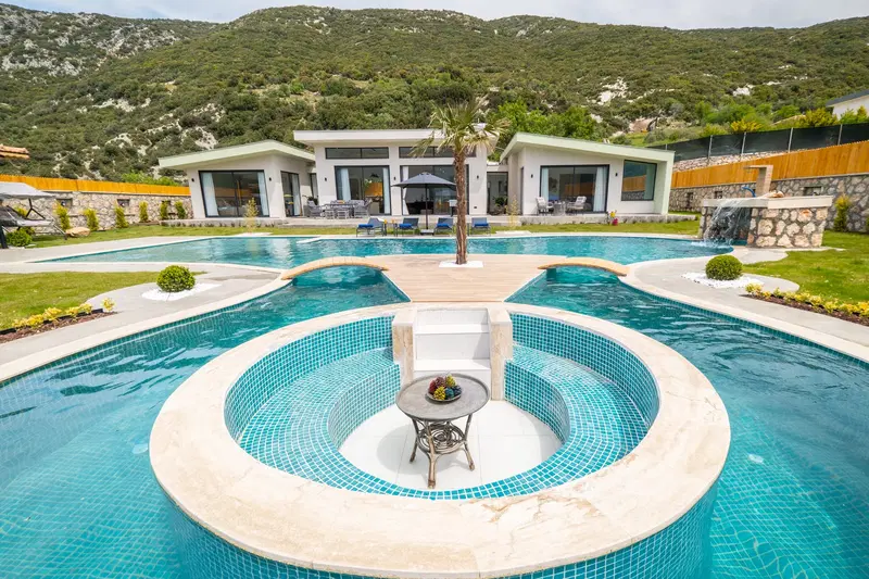 Sarıbelen’de jakuzili kiralık villa, fotoğraf 2