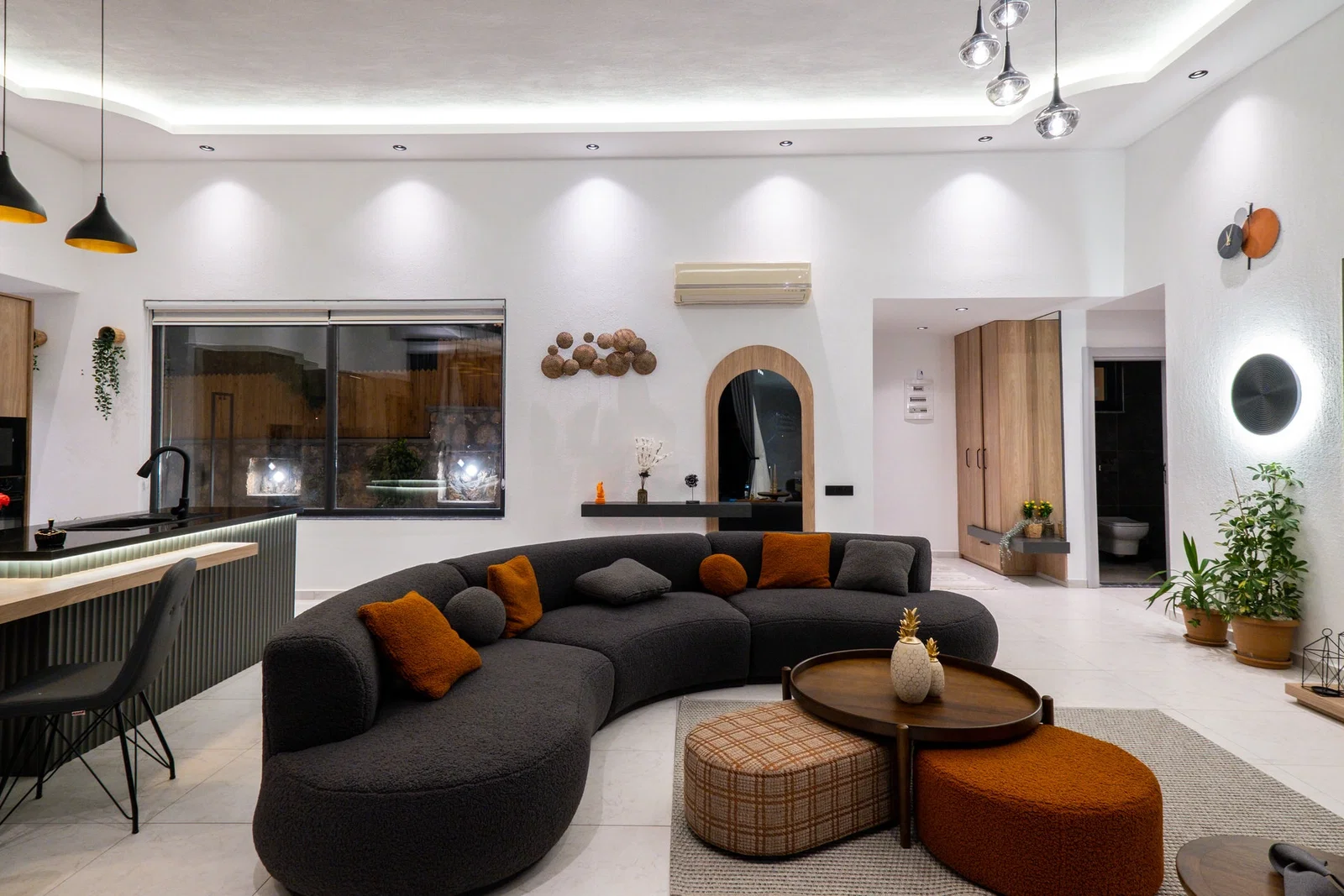 Sarıbelen’de Korunaklı, Çocuk Havuzlu, Jakuzili, Lüks Villa