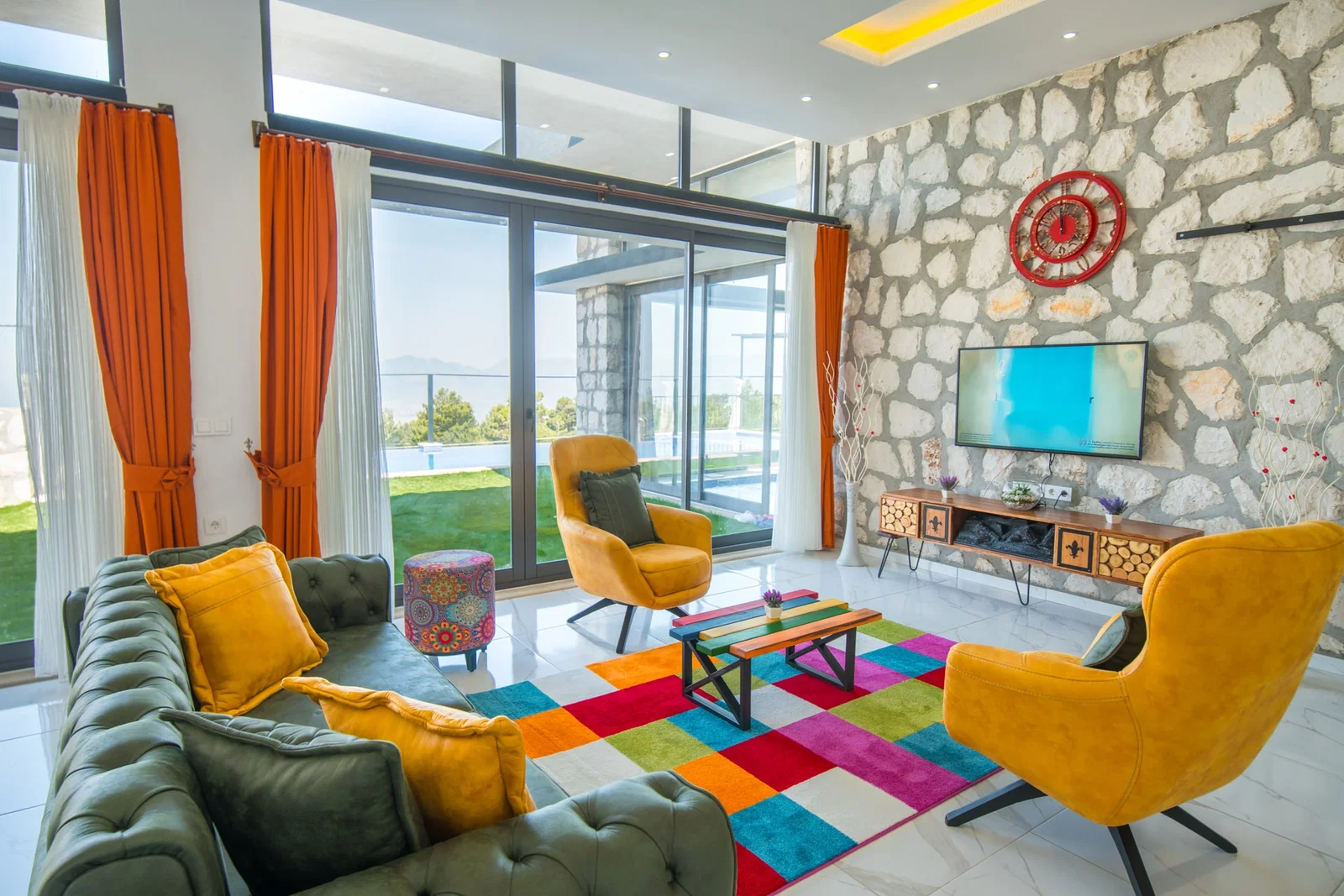 İslamlar’da Korunaklı, Isıtmalı Havuzlu, 2 Kişilik, Ekonomik Villa
