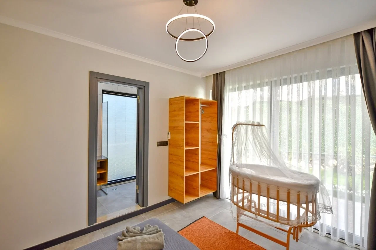 Fethiye’de Huzurlu, Korunaklı Havuzlu, 8 Kişilik, Kiralık Villa