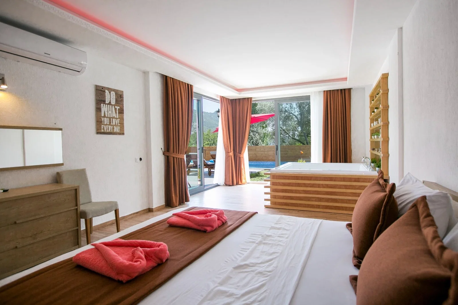 İslamlar’da Balayı Çiftlerine Uygun, Isıtmalı Havuzlu, 4 Kişilik, Ekonomik Villa