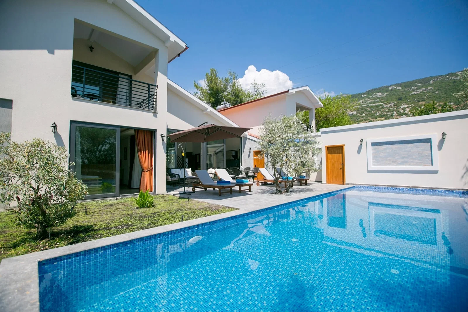 İslamlar’da Balayı Çiftlerine Uygun, Isıtmalı Havuzlu, 4 Kişilik, Ekonomik Villa