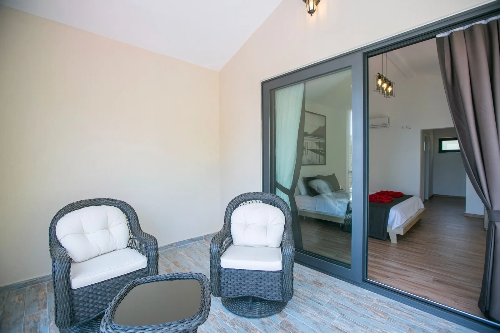 İslamlar’da Balayı Çiftlerine Uygun, Isıtmalı Havuzlu, 2 Yatak Odalı, Ekonomik Villa