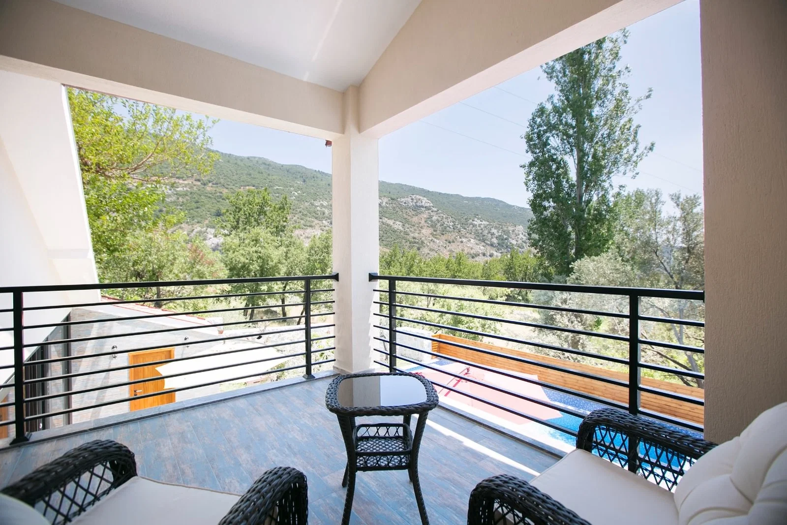 İslamlar’da Balayı Çiftlerine Uygun, Isıtmalı Havuzlu, 2 Yatak Odalı, Ekonomik Villa
