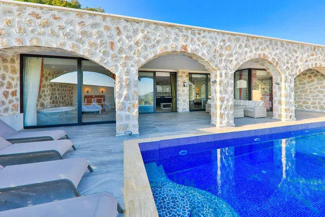 İslamlar Kiralık Villa: Huzurlu, Korunaklı Havuzlu, 6 Kişilik