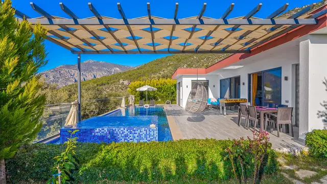 Üzümlü’de çocuk havuzlu kiralık villa, fotoğraf 3