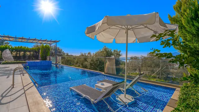 Üzümlü’de bahçeli kiralık villa, fotoğraf 4